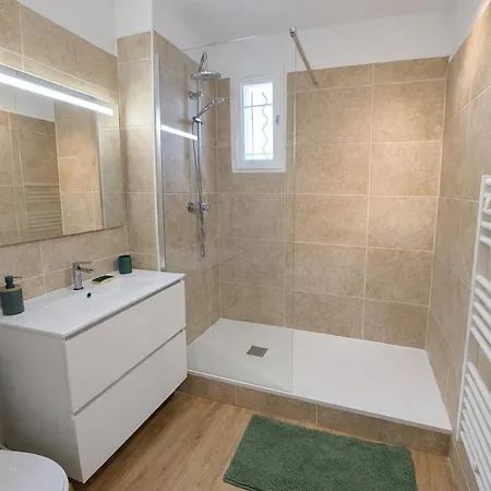 빌라 Myosotis 4 Bedrooms, Garden Air Conditioning 히에레